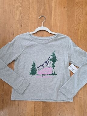 TRUE CRAFT BRAND GIRL'S GRAY LONG SLEEVES GRAPHIC TEE-SHIRT SIZE XL